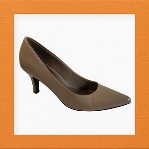 Lifestride Patent Nude Classic Pumps Womens Size 7